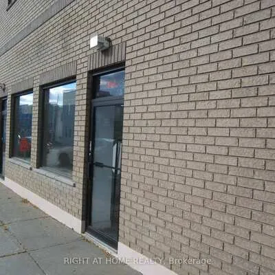 18, Wellington, Aurora Village, Aurora