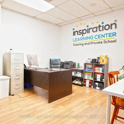 15260, Yonge, Aurora Village, Aurora