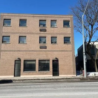 18, Wellington, Aurora Village, Aurora