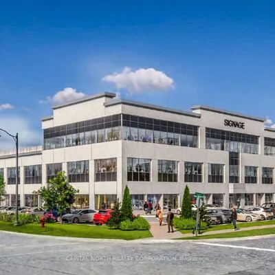 100,&nbsp;Goulding, Bayview Southeast, Aurora