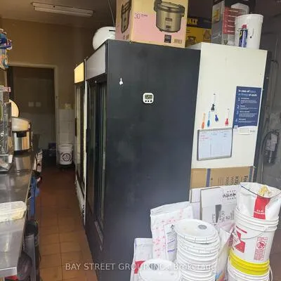 155, Wellington, Bayview Wellington, Aurora