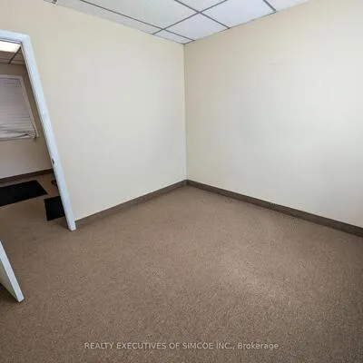 28, Owen, City Centre, Barrie