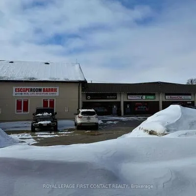 36, Ellen, City Centre, Barrie