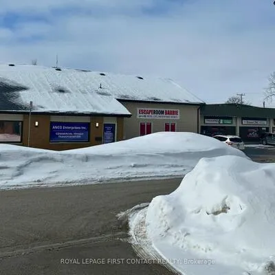 36, Ellen, City Centre, Barrie