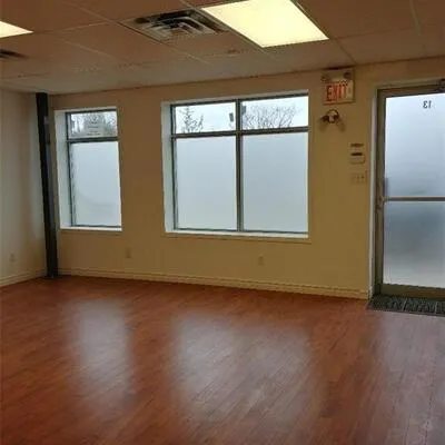647,&nbsp;Welham, 400 East, Barrie
