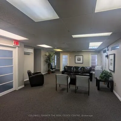 284,&nbsp;Dunlop, 400 North, Barrie