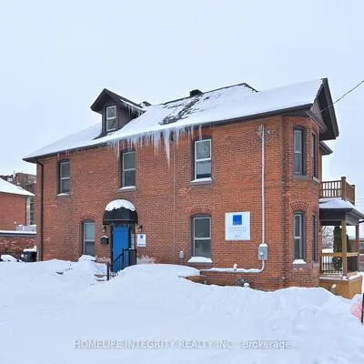 25, BERCZY, Codrington, Barrie