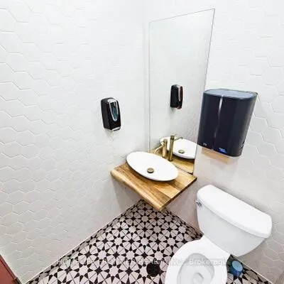 642,&nbsp;Yonge, Painswick South, Barrie