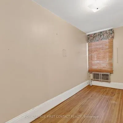 202,&nbsp;Bradford, Lakeshore, Barrie