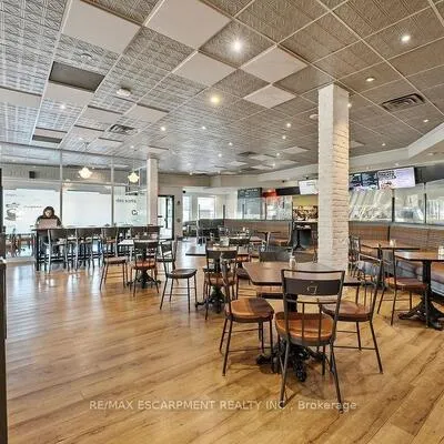 501,&nbsp;Bryne, 400 West, Barrie