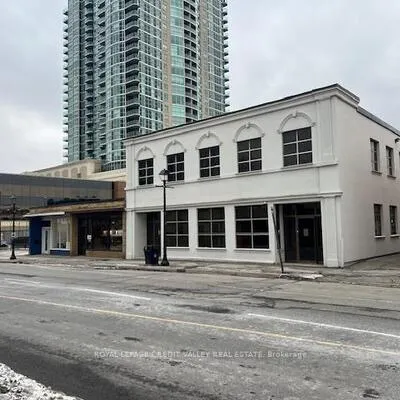 32,&nbsp;Queen, Downtown Brampton, Brampton