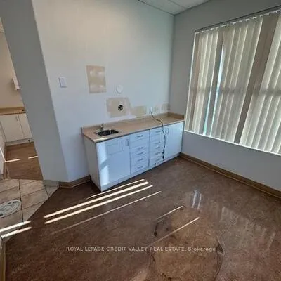 10,&nbsp;Gillingham, Brampton West, Brampton