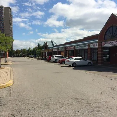 200,&nbsp;County Court, Fletcher's Creek South, Brampton