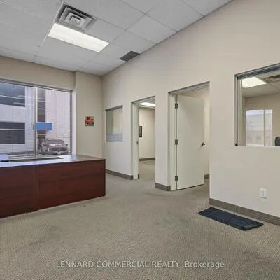 18,&nbsp;Hedgedale, Steeles Industrial, Brampton