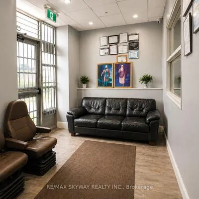 2070,&nbsp;Steeles, Southgate, Brampton