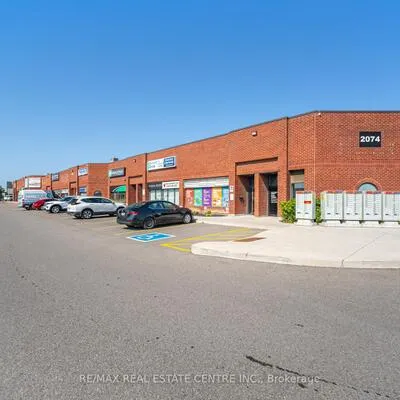 2074,&nbsp;Steeles, Southgate, Brampton