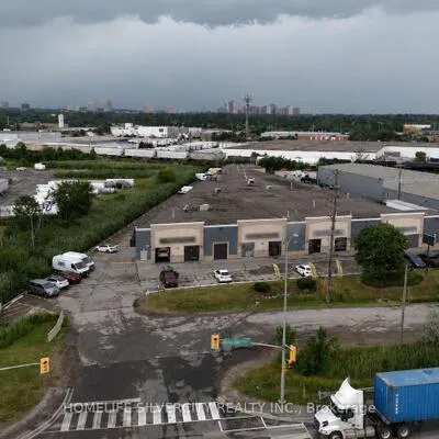 1730,&nbsp;Steeles, Avondale, Brampton