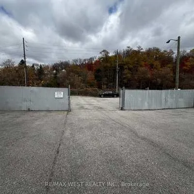 15,&nbsp;Mill, Bolton North, Caledon