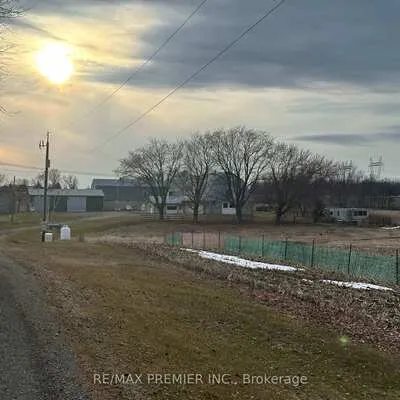 17150,&nbsp;10th Concession, Rural King, King