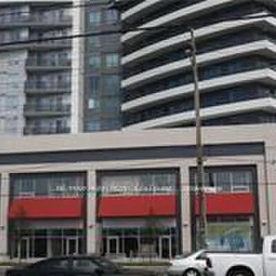 7163,&nbsp;Yonge, Thornhill, Markham