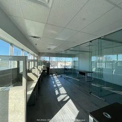 9889,&nbsp;Markham, Greensborough, Markham