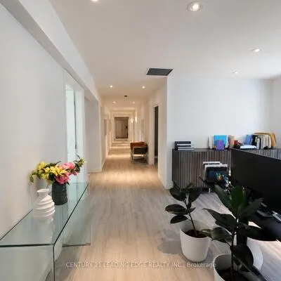 105,&nbsp;Main, Unionville, Markham