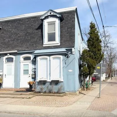 12,&nbsp;Centre, Old Markham Village, Markham