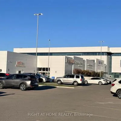 9390,&nbsp;Woodbine, Cachet, Markham