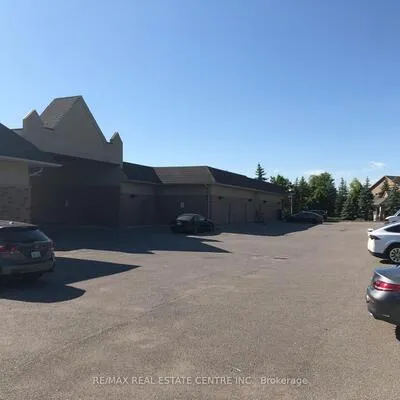 5,&nbsp;Swan Lake, Greensborough, Markham