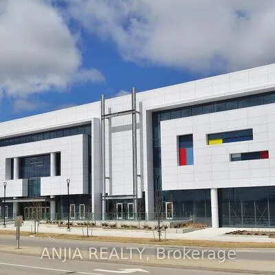 9390, Woodbine, Cachet, Markham