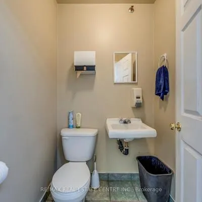 80,&nbsp;Travail, Middlefield, Markham
