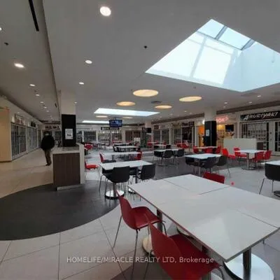 7181,&nbsp;Yonge, Thornhill, Markham