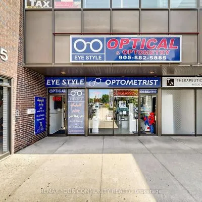 8181,&nbsp;Yonge, Royal Orchard, Markham