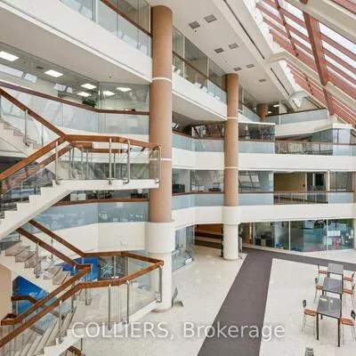 90,&nbsp;Burnhamthorpe, City Centre, Mississauga