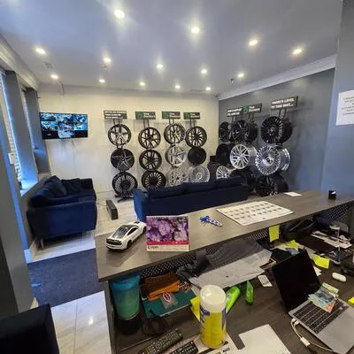 5484,&nbsp;Tomken, Northeast, Mississauga