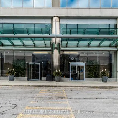 4,&nbsp;Robert Speck, City Centre, Mississauga