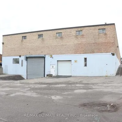 790,&nbsp;Dundas, Dixie, Mississauga