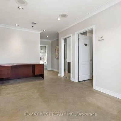 1320,&nbsp;Mid-Way, Northeast, Mississauga