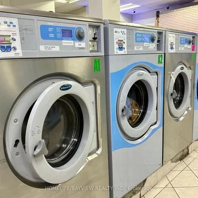 2325, Hurontario, Cooksville, Mississauga