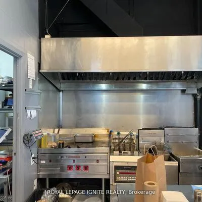 17,&nbsp;Queen, Streetsville, Mississauga