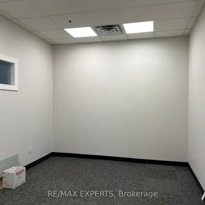 5250,&nbsp;Solar, Airport Corporate, Mississauga