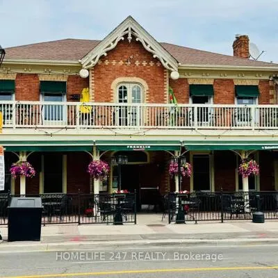 263,&nbsp;Queen, Streetsville, Mississauga
