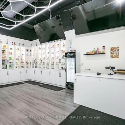 1252,&nbsp;Eglinton, East Credit, Mississauga