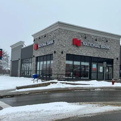 72, Davis, Central Newmarket, Newmarket