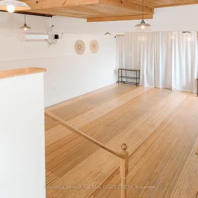 208B, Main, Central Newmarket, Newmarket