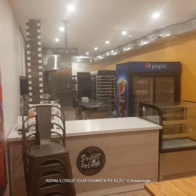 30-32, Main, Central Newmarket, Newmarket