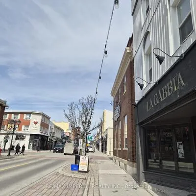 235, Main, Central Newmarket, Newmarket