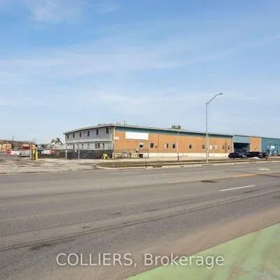 1485, Speers, 1014 - QE Queen Elizabeth, Oakville