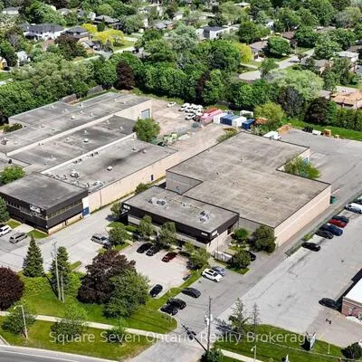 2200, Speers, 1014 - QE Queen Elizabeth, Oakville