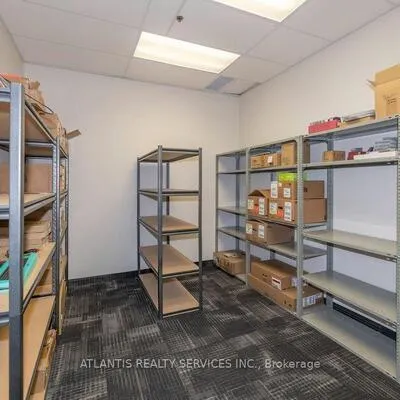 1115,&nbsp;North Service, 1014 - QE Queen Elizabeth, Oakville